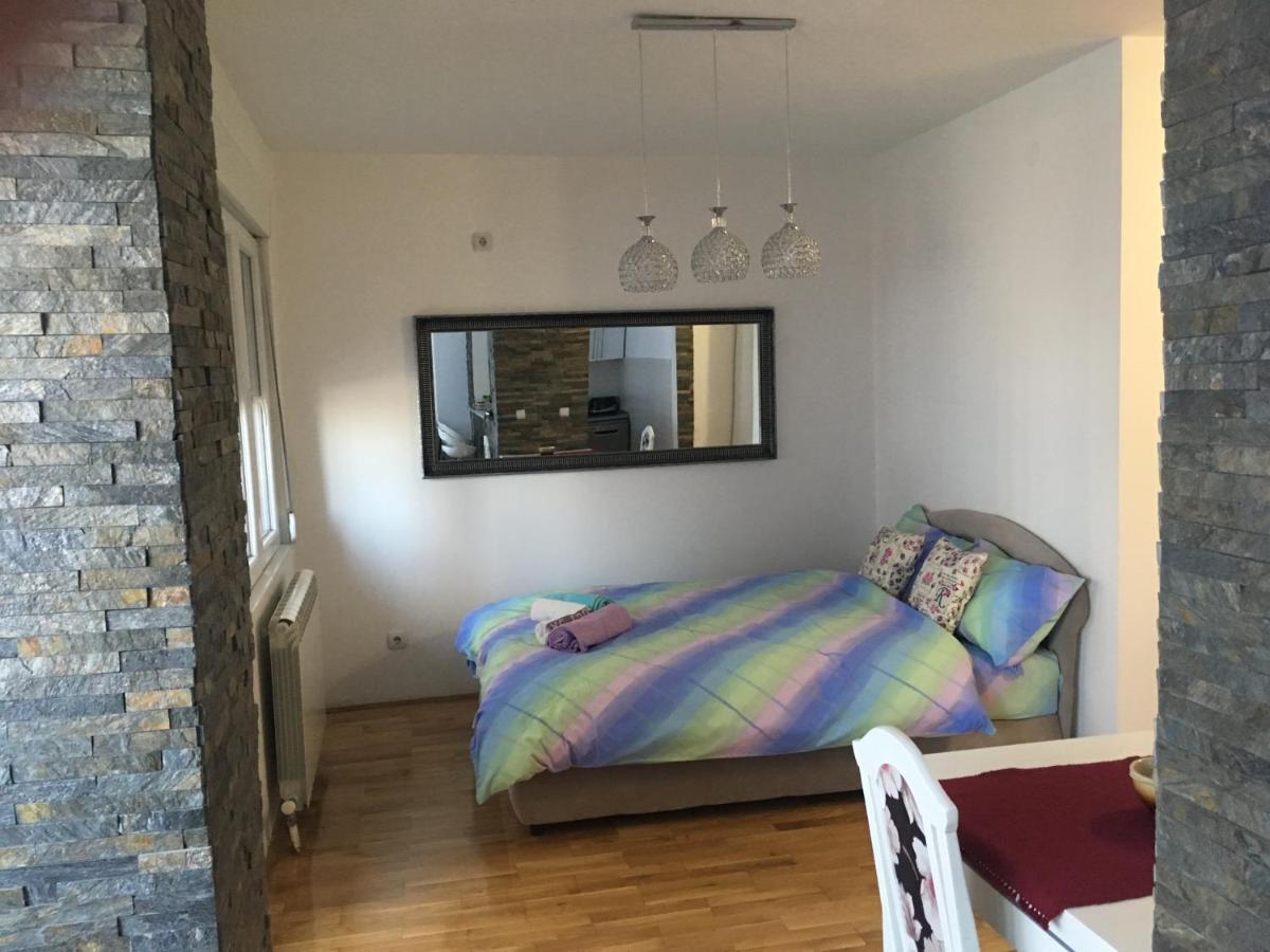 Ms - Downtown With Free Parking Space Apartment Belgrade Room photo